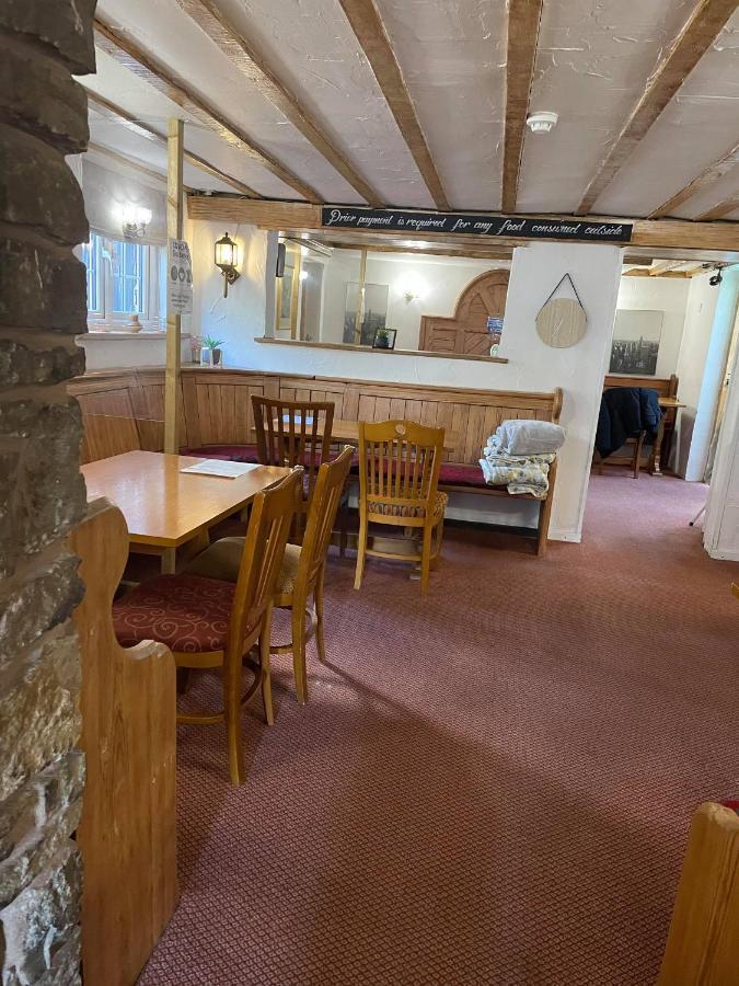 The Glan Yr Afon Inn Holywell  Kültér fotó