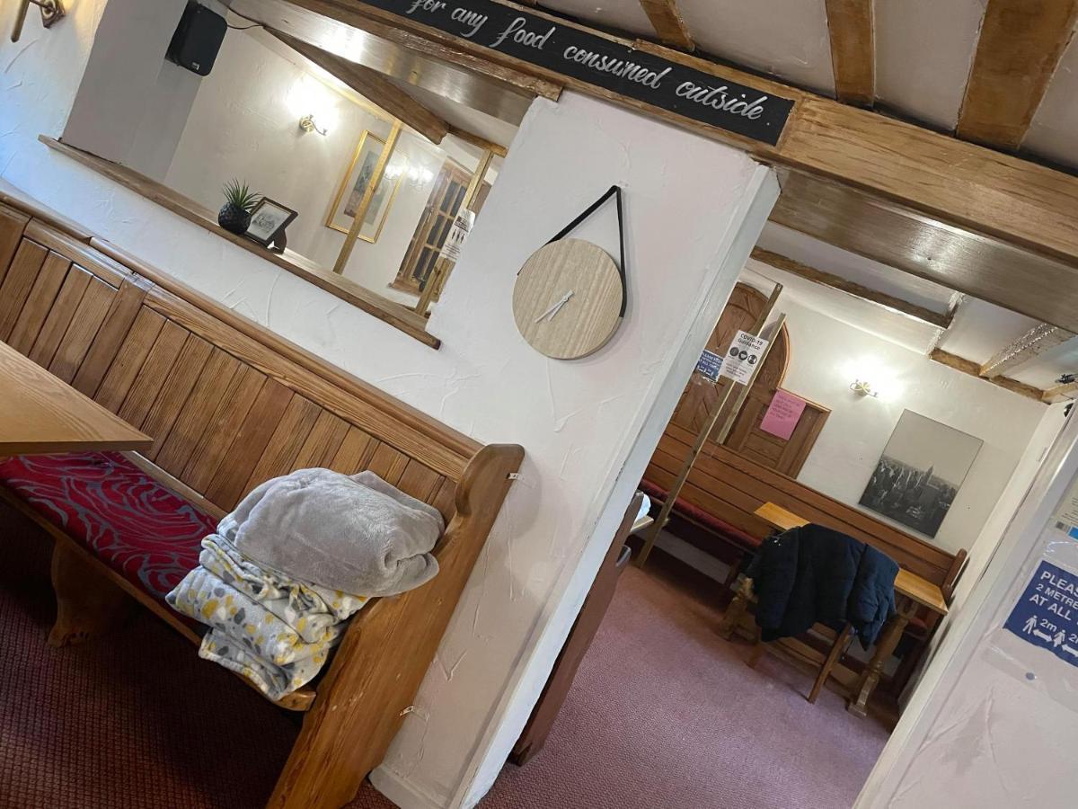 The Glan Yr Afon Inn Holywell  Kültér fotó