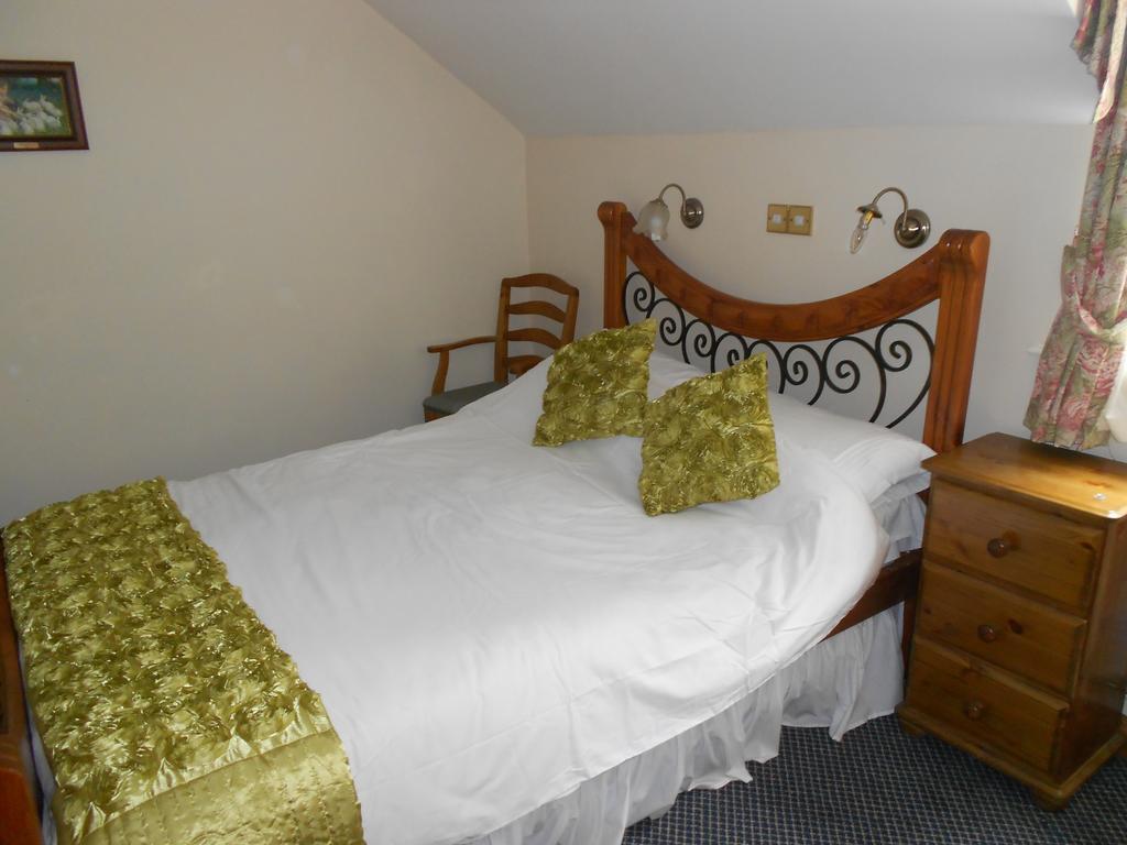 The Glan Yr Afon Inn Holywell  Szoba fotó