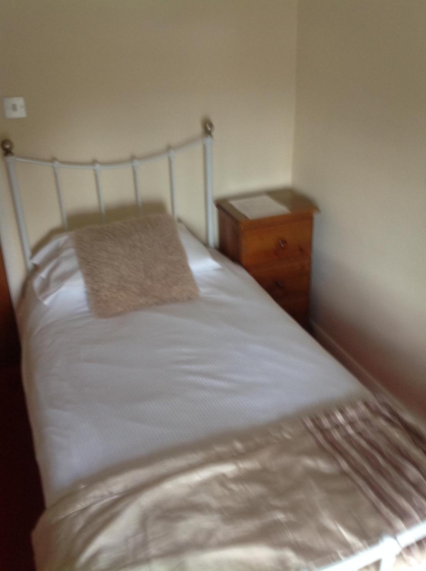 The Glan Yr Afon Inn Holywell  Szoba fotó